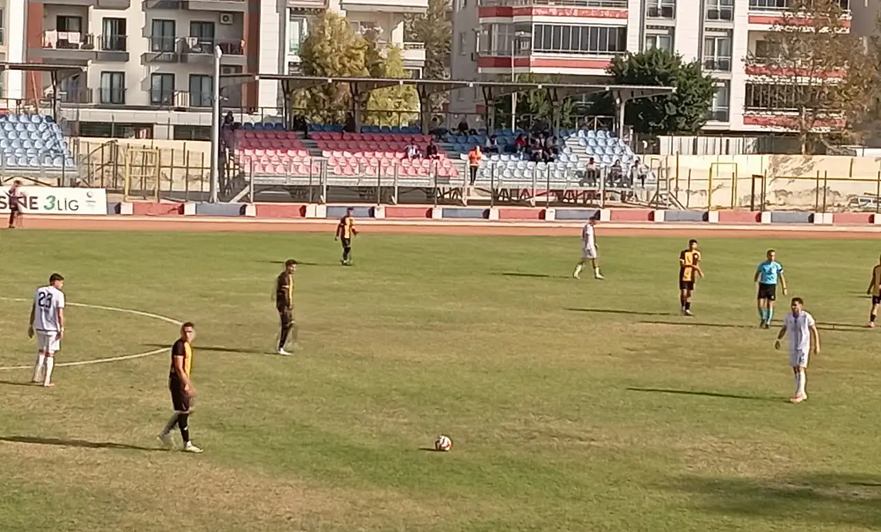 Ağrı Spor dar kadroyla çıktığı maçta Silifke deplasmanından puansız döndü