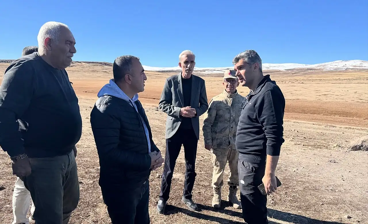 Diyadin'de köy yolu ve okul için saha incelemesi yapıldı