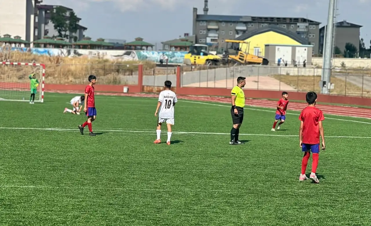 Balık Göl Gençlik Spor finale yükseldi