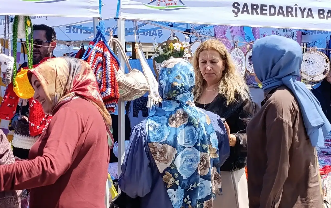 Doğubayazıt'ta kültür ve el emeği buluşması yoğun ilgi gördü