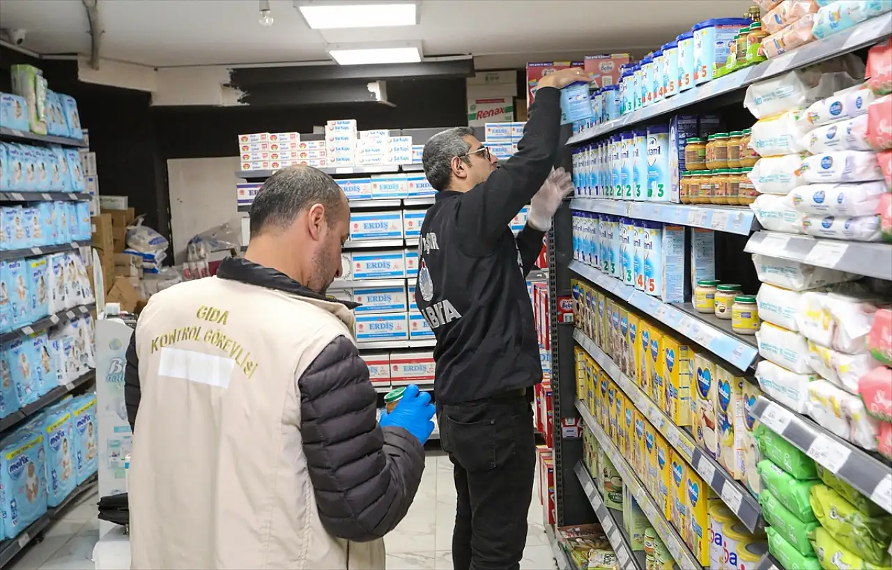 Van'da marketlerde fiyat ve etiket denetimi yapıldı