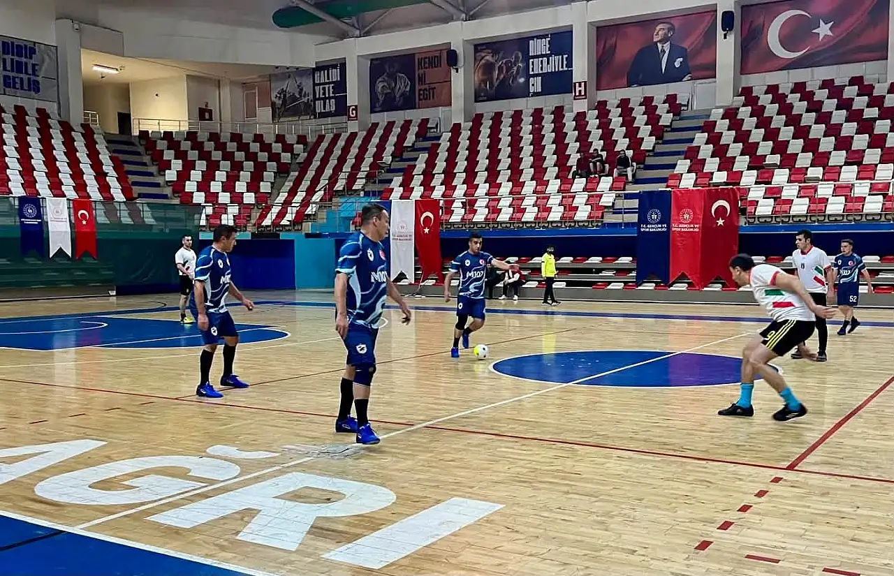 Ağrı'da Futsal heyecanı başladı