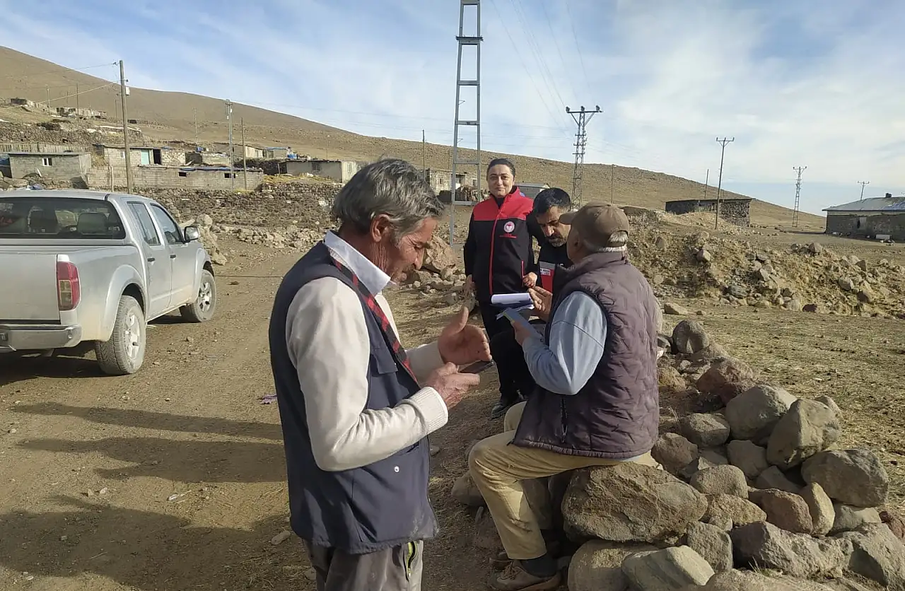 Doğubayazıt'ta çiftçilere yönelik bilgilendirme çalışmaları sürüyor