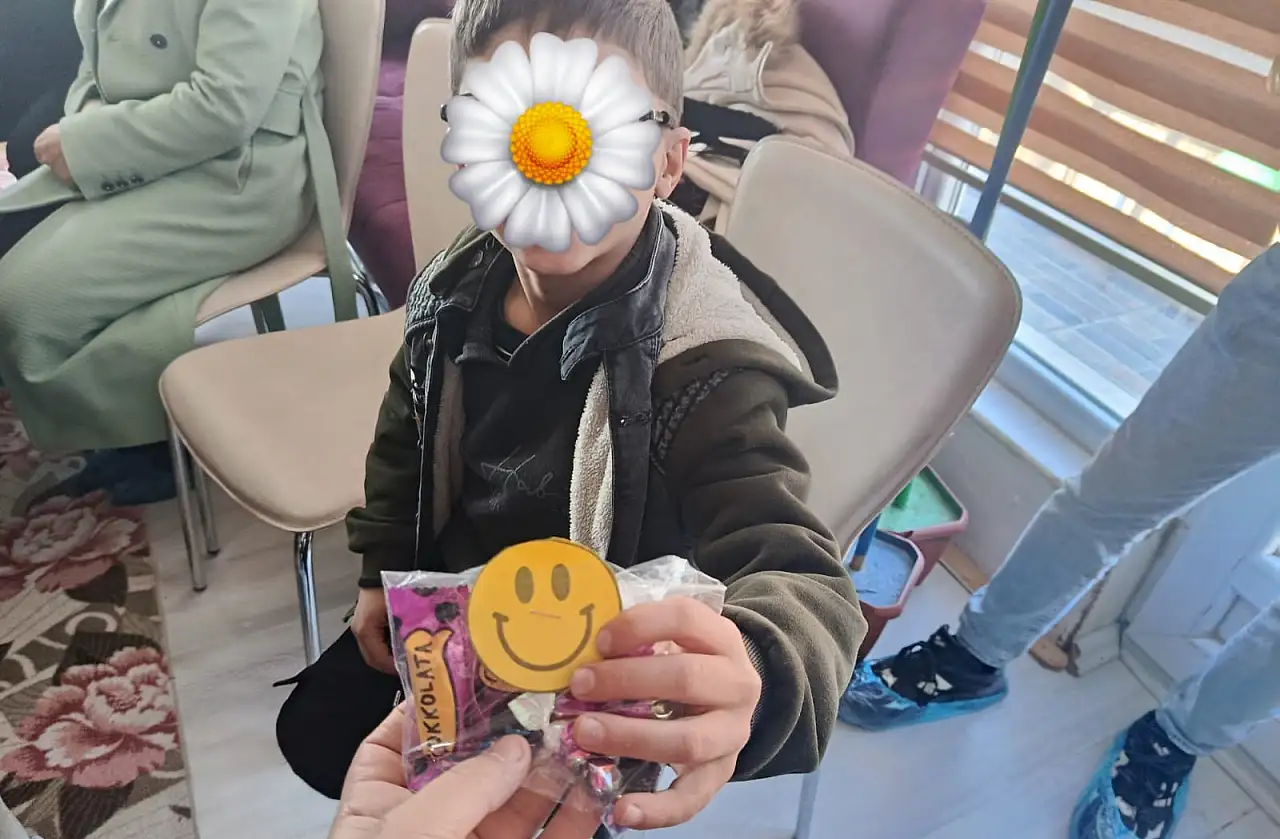 Üniversite öğrencileri engelliler günü için özel eğitim merkezinde buluştu