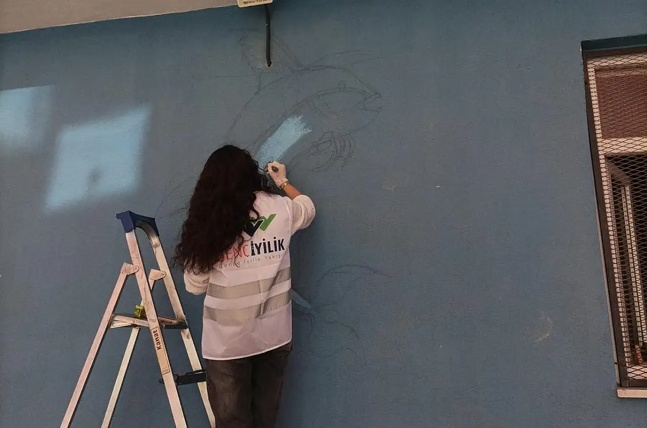 Ağrı'da üniversite kulüplerinden miniklere renkli sürpriz