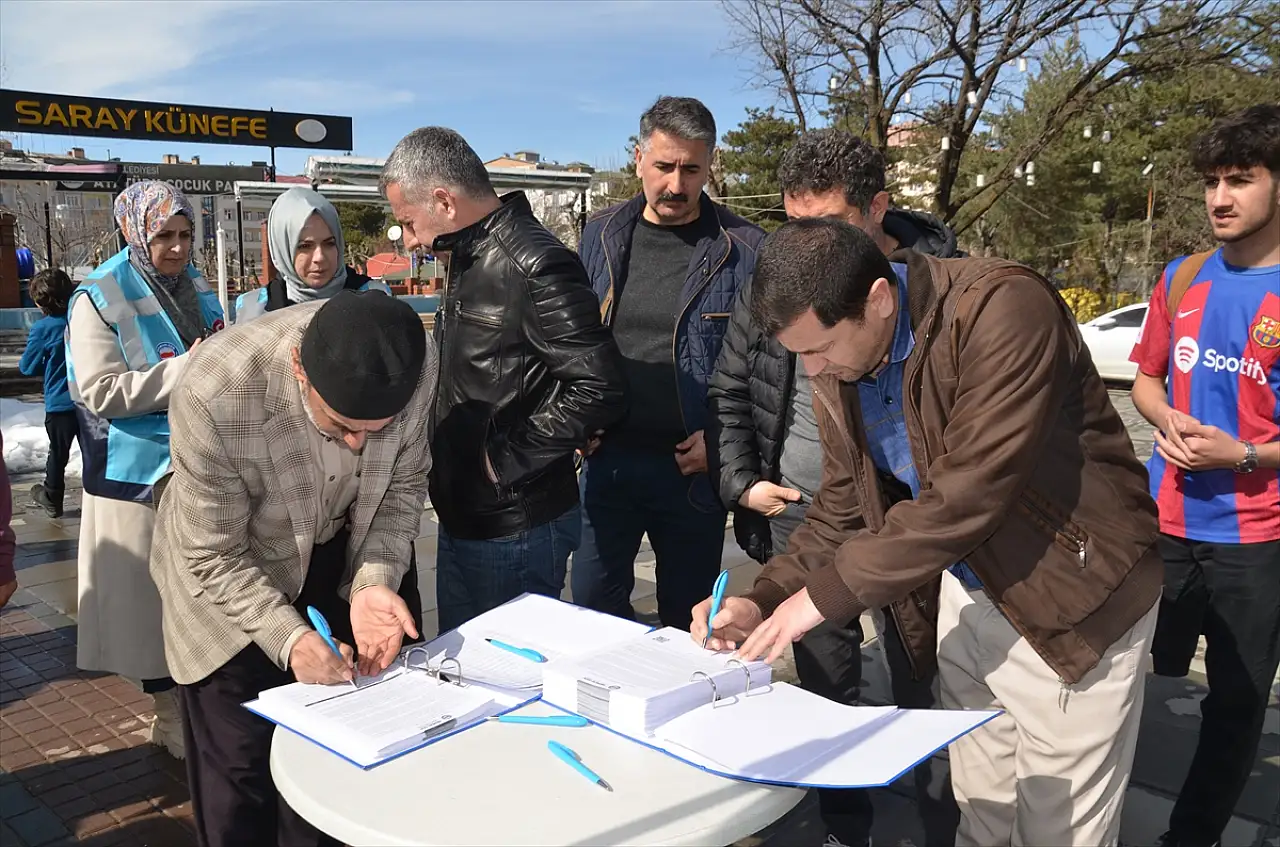 Muş'ta anayasa değişikliği için imza kampanyası