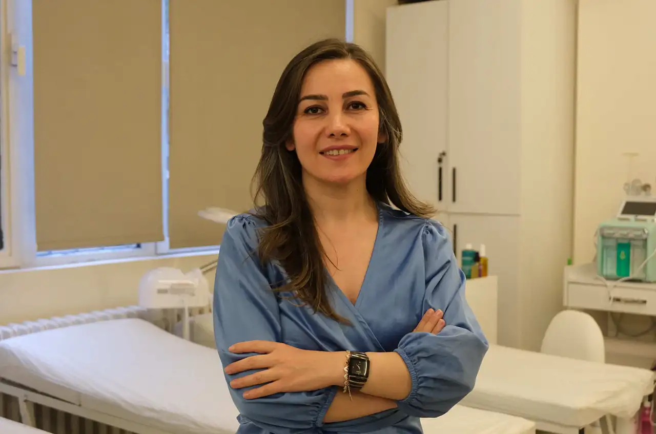 Bronzlaşma cildin güçlendiğini değil kendini korumaya çalışıyor