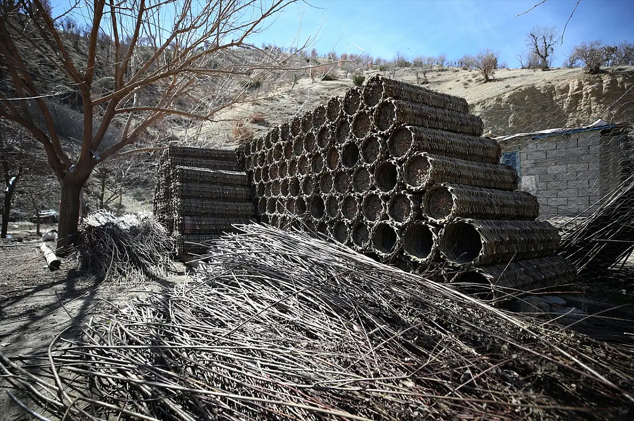 Sepet kovan geleneği balın lezzetini koruyor
