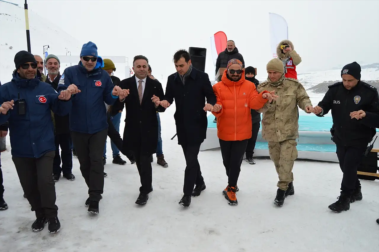 Erzurum'da 'Gelenekten Geleceğe Kış Oyunları Festivali' düzenlendi