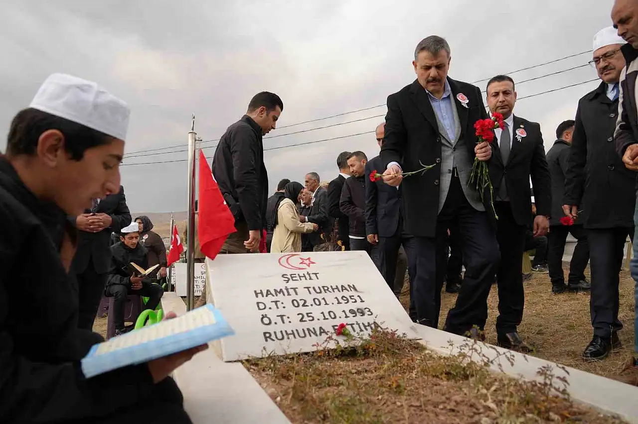 Yavi köyündeki 32 yıllık katliamda 33 şehit, anma töreniyle unutturulmadı