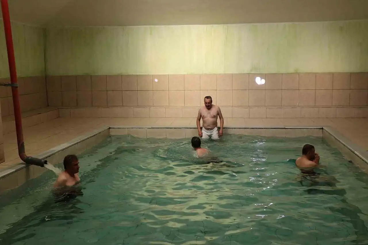 Ilıkaynak Kaplıcası, Şifalı Suları ve Eşsiz Özellikleriyle Yerli Turistlerin Gözdesi Oluyor