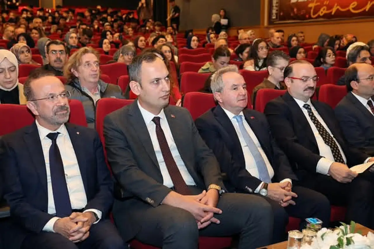 Erzurum'da DENEYAP Teknoloji Atölyeleri Mezuniyet Coşkusu