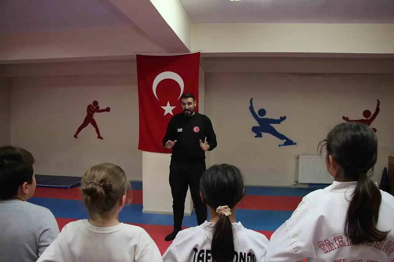 Ekrem Keskin'den hocasına vefa ziyareti: 25 yıl sonra unutulmadı!