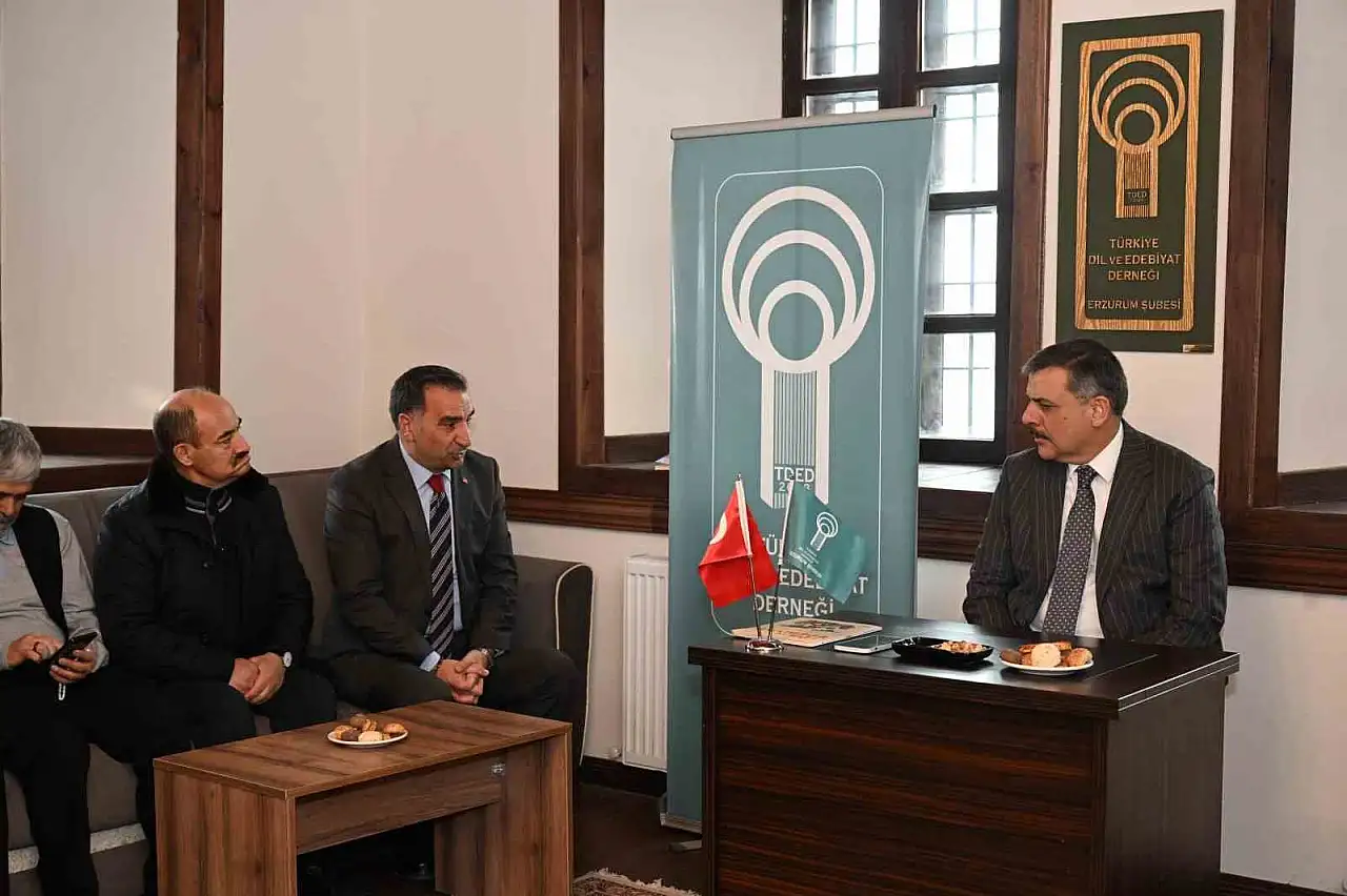 Erzurum'da Dil ve Edebiyat Konağı ile Edebiyat Sokağı büyük ilgi görüyor