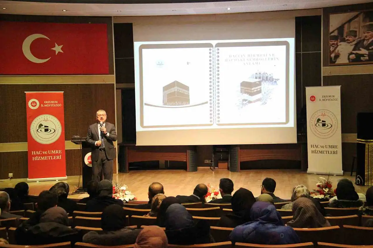 Erzurum'da Umre Hazırlık Kursu Seminerleri Başladı
