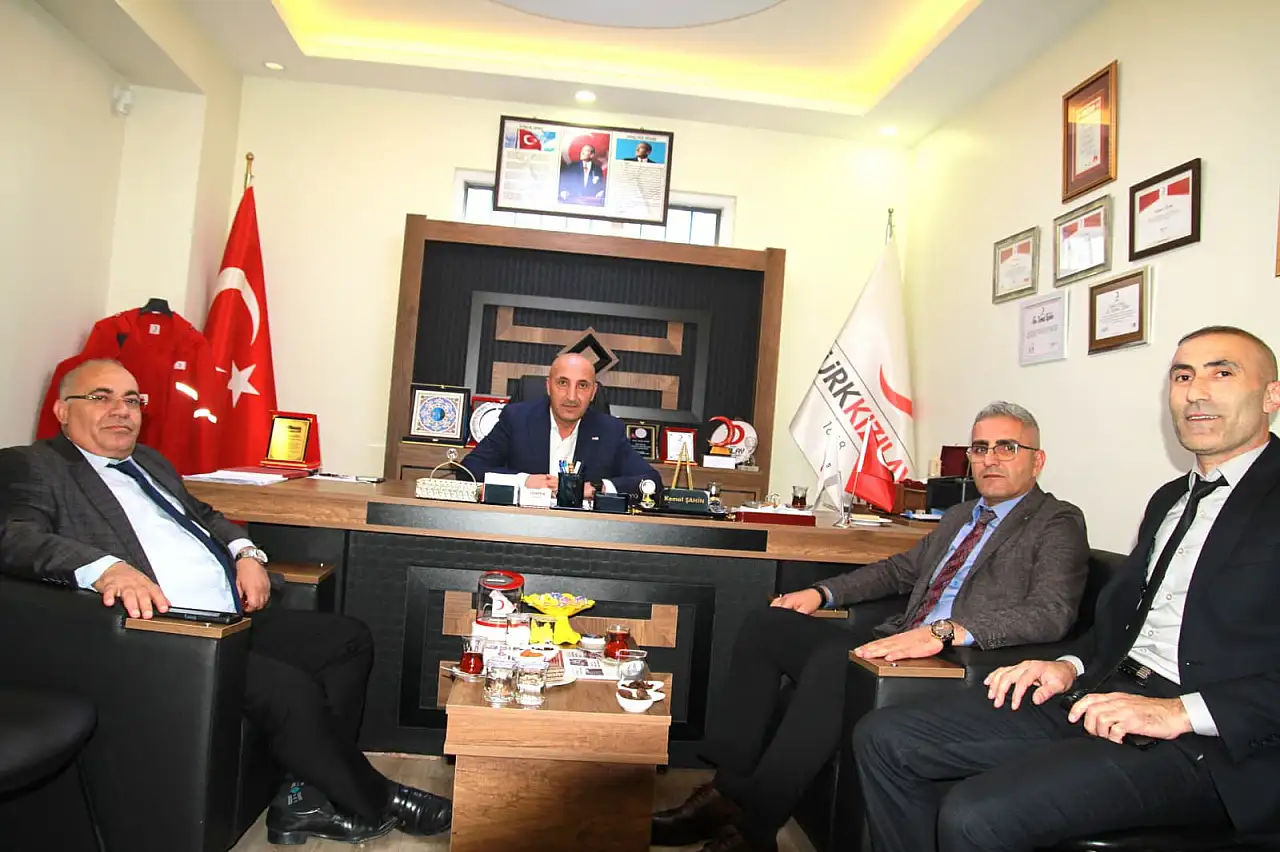 Doğubayazıt'ta Kızılay'a teşekkür: Eğitimcilerden anlamlı ziyaret