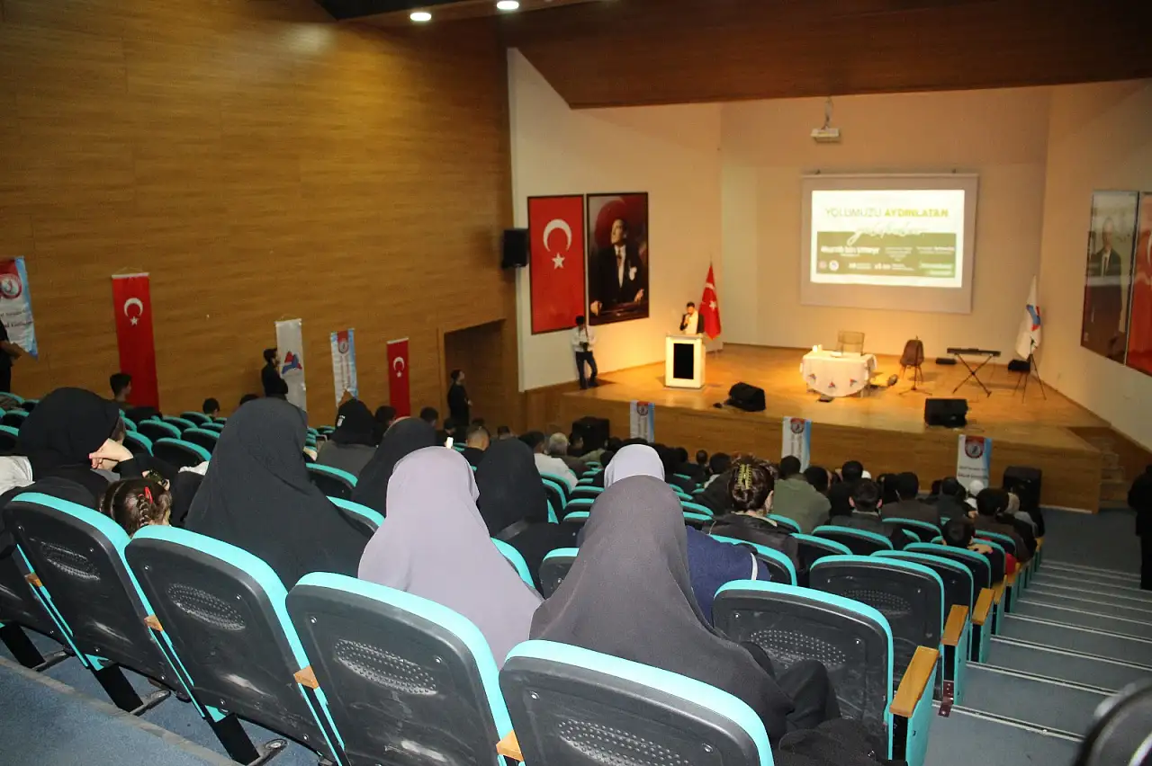 Ağrı'da Mus'ab Bin Umeyr'in hayatı yeni nesille buluşturuldu