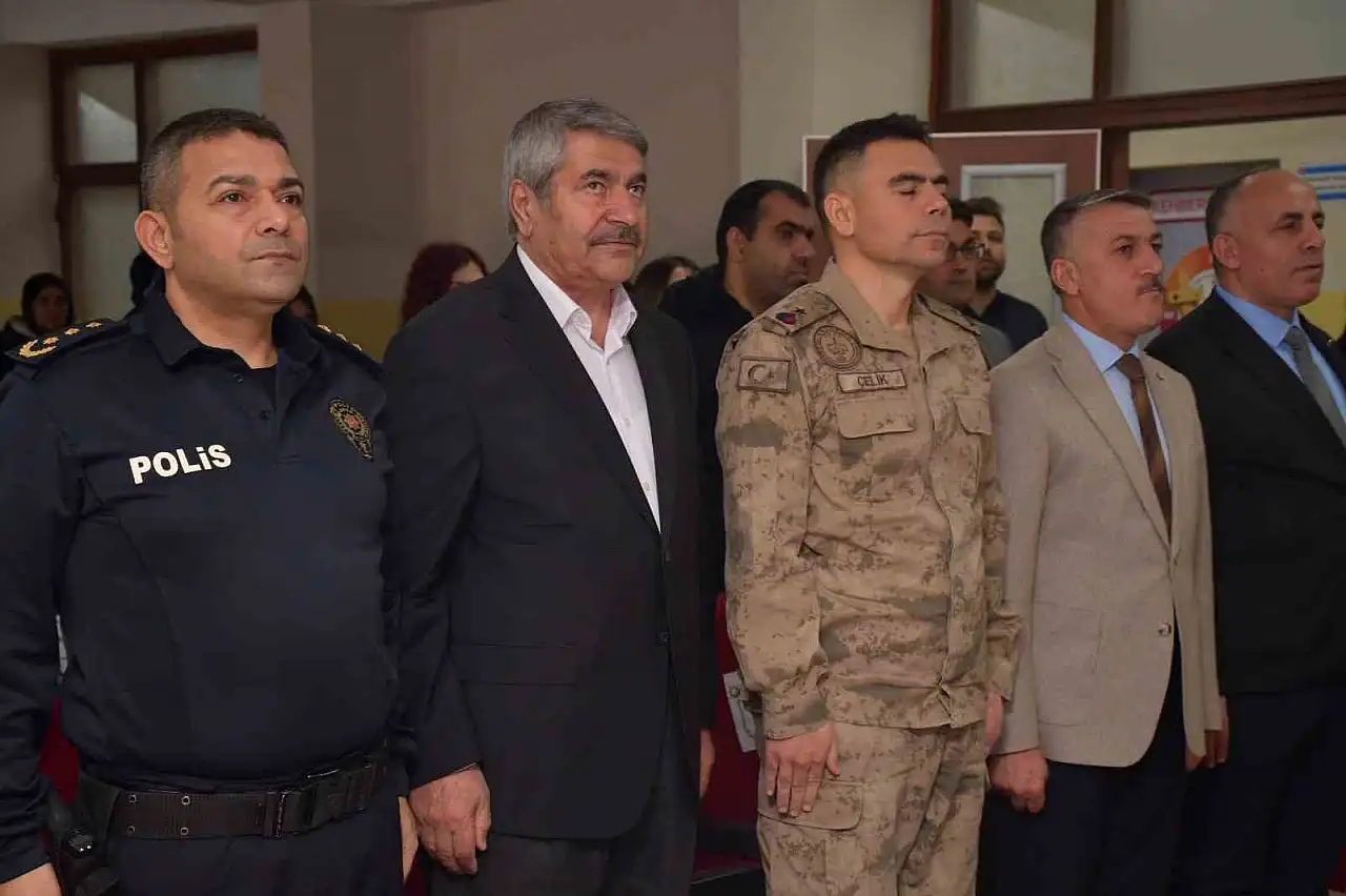 Patnos'ta düzenlenen etkinlikte insan haklarına güçlü vurgu yapıldı