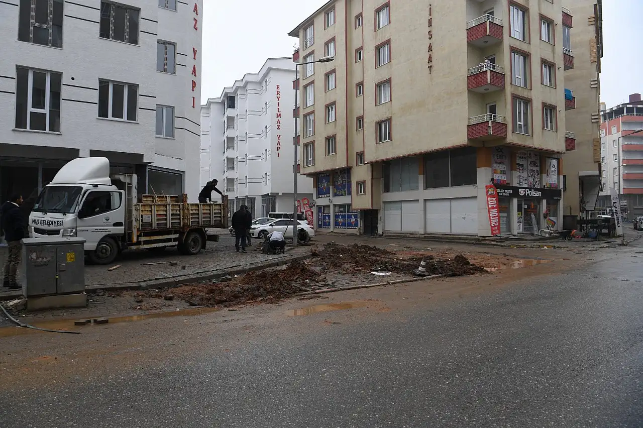 Saray Mahallesi'nde Kaldırım Onarımı Tamamlandı