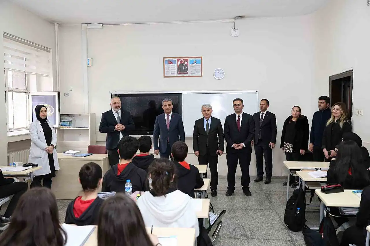 Ersin Karaman, Mezun Olduğu Erzurum Lisesi'nde Anılarını Tazeledi