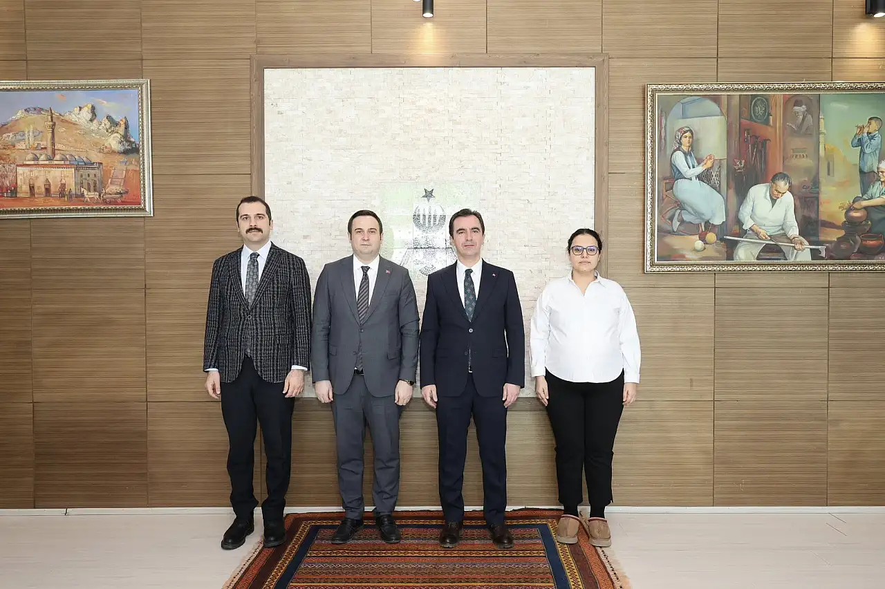 Bitlis Valisi Karakaya, Vali Yardımcılarıyla Haftalık Değerlendirme Toplantısı Yaptı