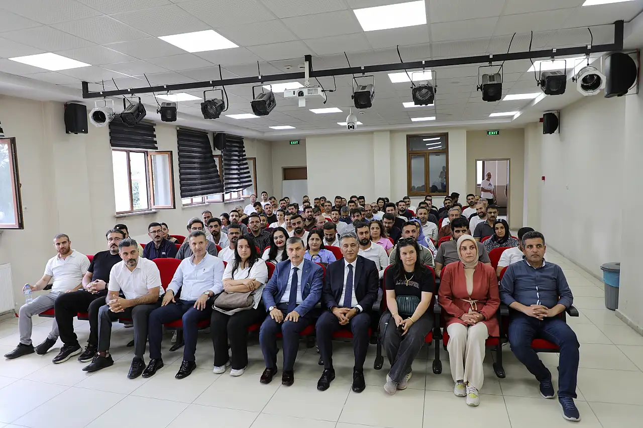 Ağrı'da okul yöneticisi adayları eğitim programında buluştu