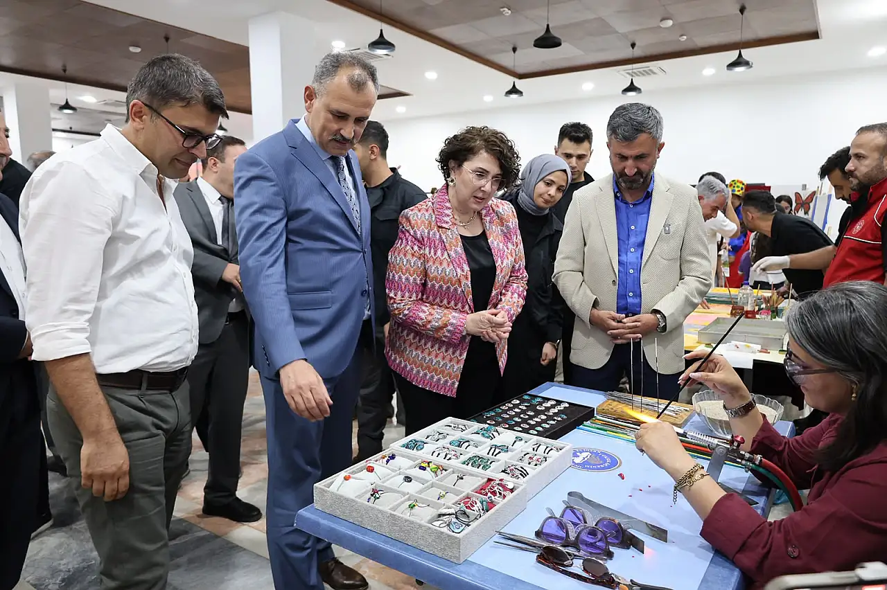 Ağrı'nın yeni buluşma noktası hizmete açıldı