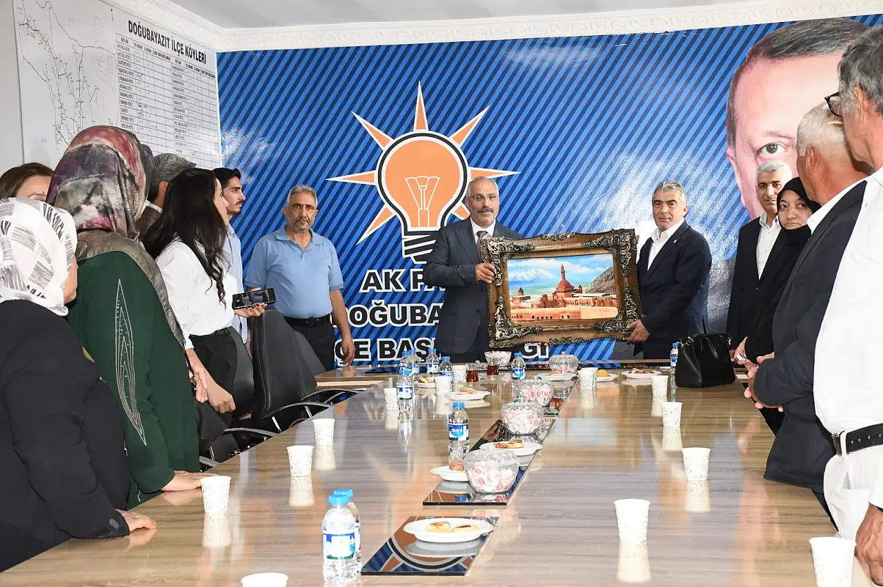 Milletvekili Alagöz Doğubayazıt'ta vatandaş ve STK temsilcileriyle buluştu