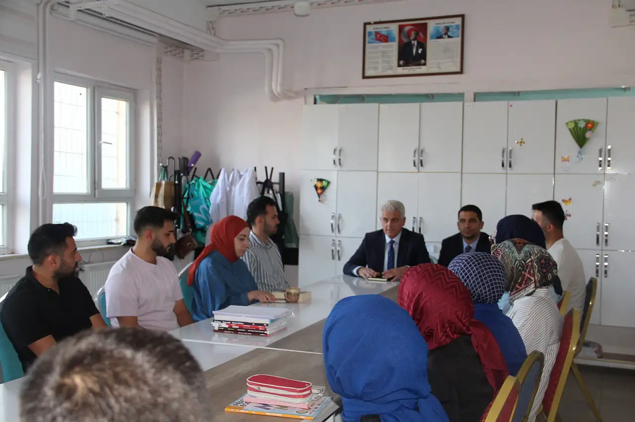 Doğubayazıt'ta öğrencilere sınav ve motivasyon desteği verildi