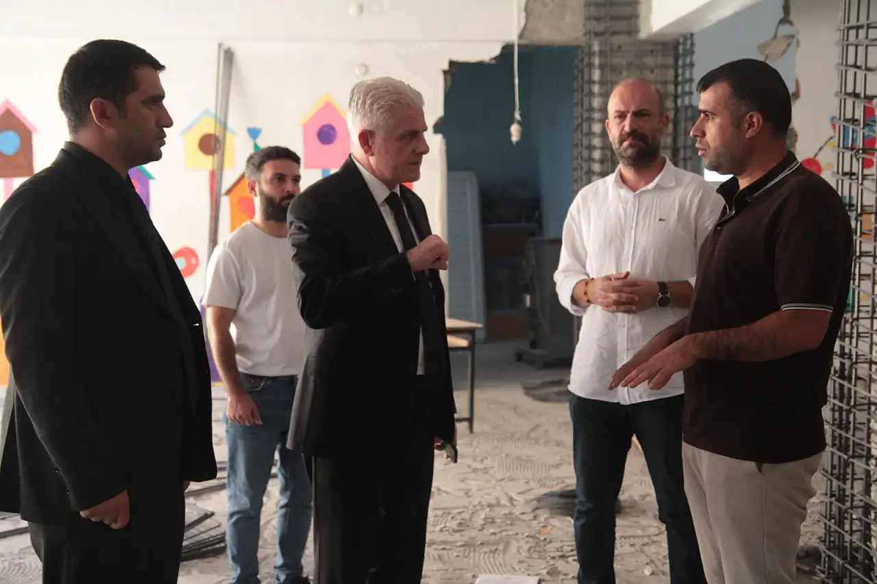 Doğubayazıt'ta eğitim için iki ayrı çalışma aynı anda takip edildi