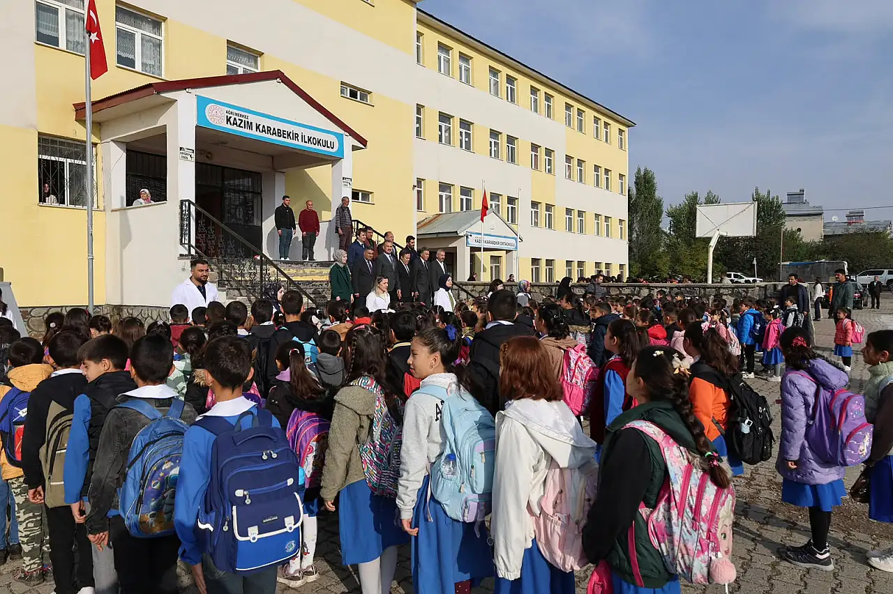 Ağrı'da iki okulda verilen sözler tutuldu: İki okulun çehresi değişti