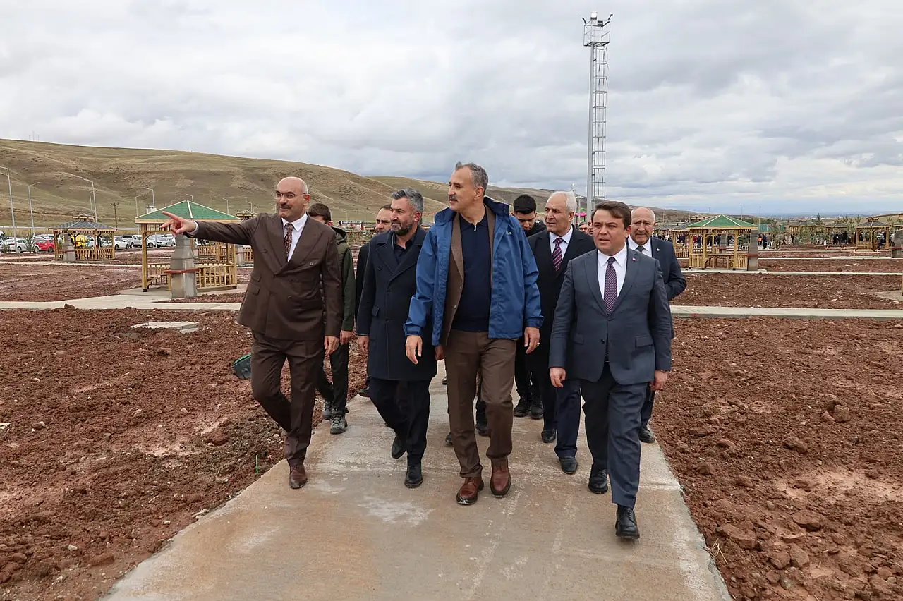 Eleşkirt'e 40 dekarlık mesire alanı açıldı, kayak tesisi müjdesi verildi