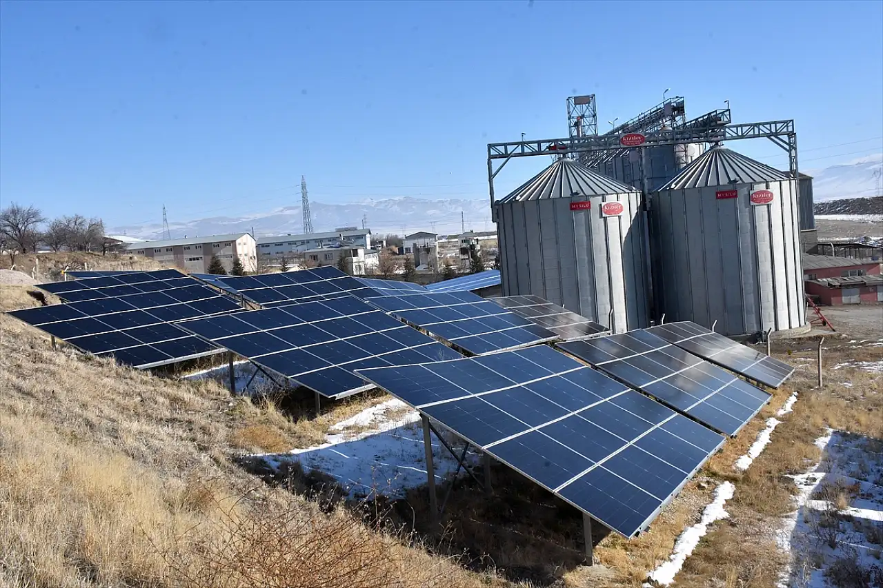 Vanlı iş insanı yenilenebilir enerjiye örnek oldu