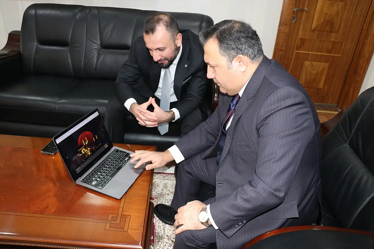 Erzurum'un kaymakamları 'Yılın Kareleri' oylamasına katıldı