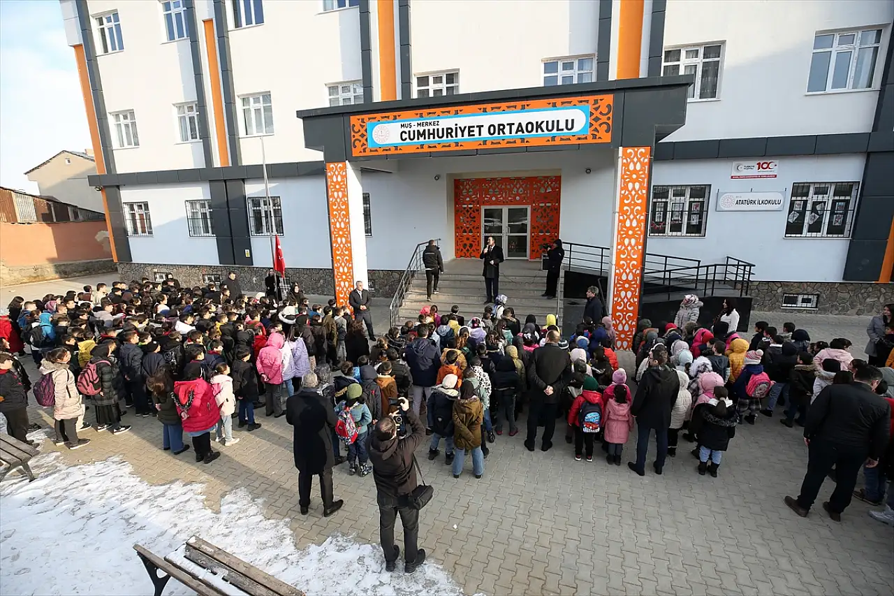 Muş'ta öğrenciler ders başı yaptı