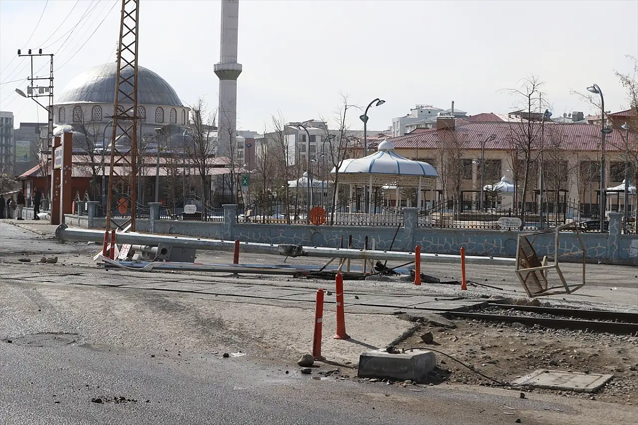 Van'da kayyım protestosu!