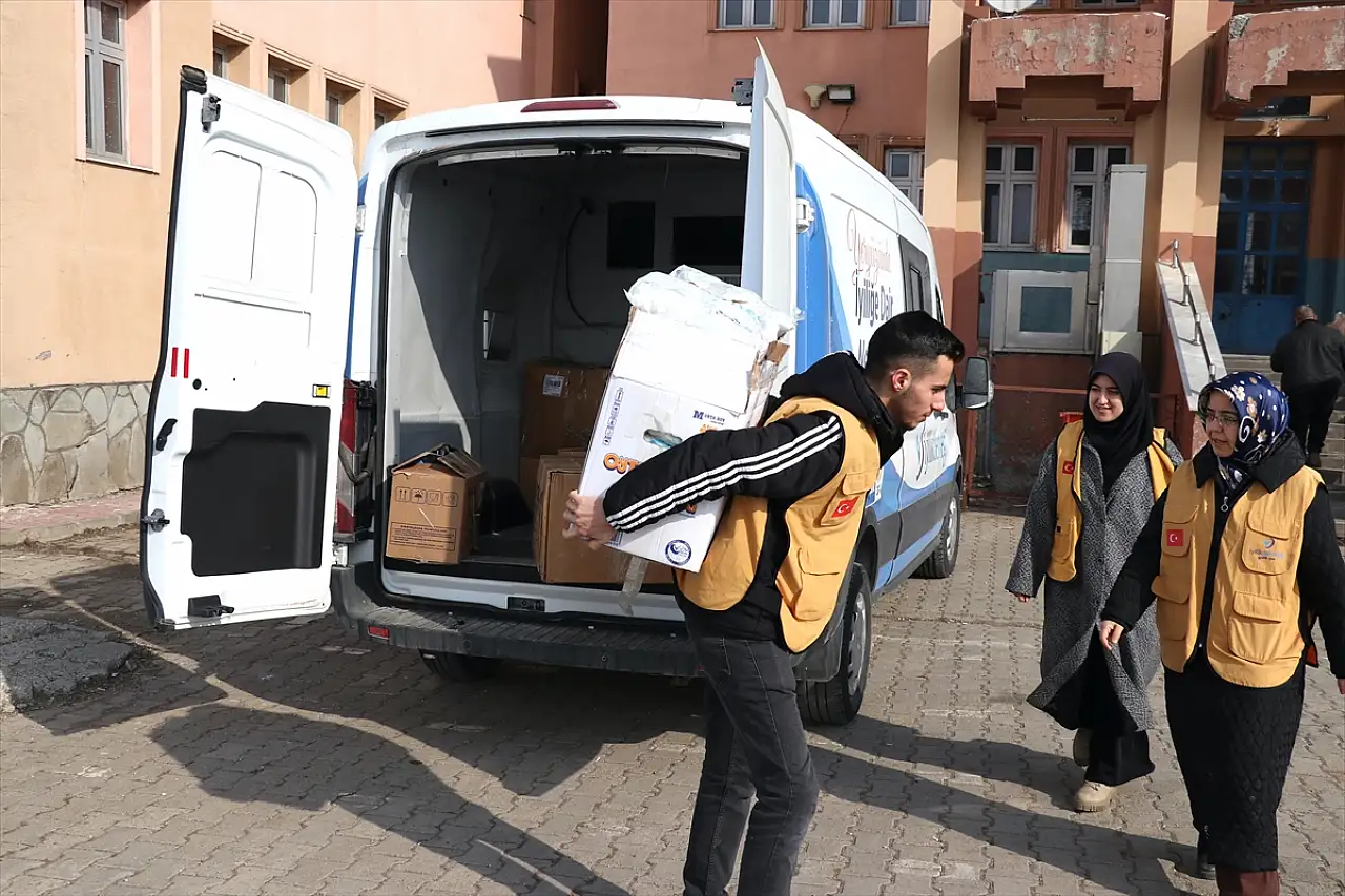 İstanbul'daki öğrencilerden Ağrılı çocuklara anlamlı destek