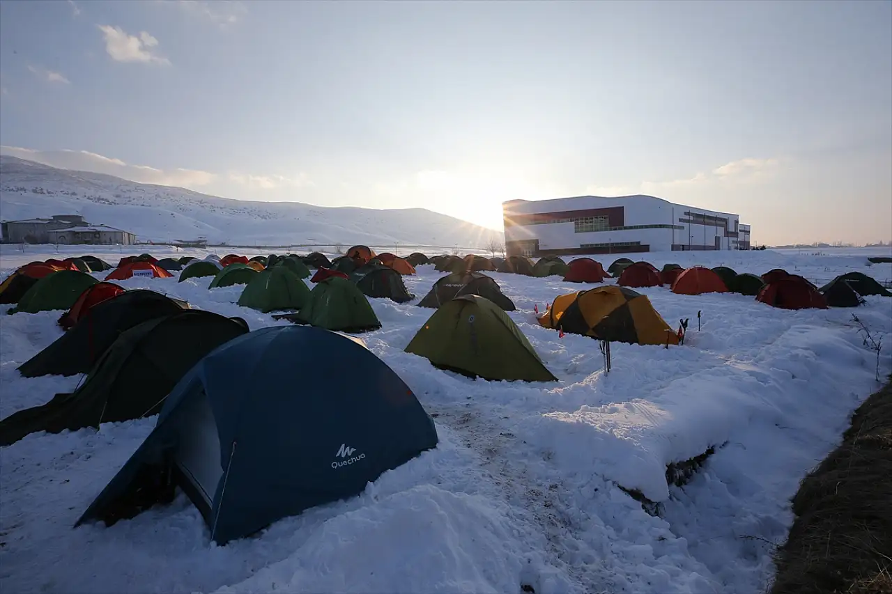 Muş'ta 105 dağcı kış eğitimi alıyor