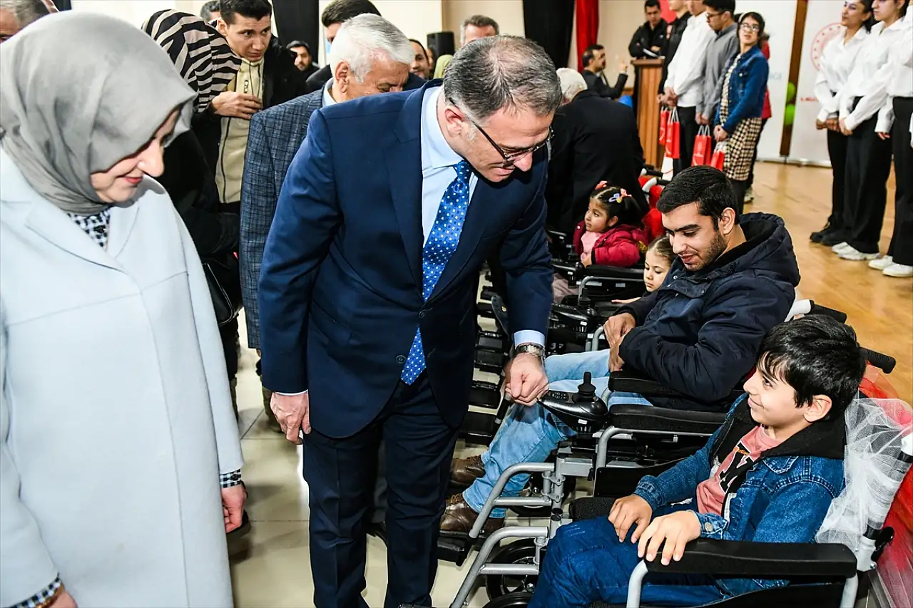 Özel Eğitim Van Projesi kapsamında 103 öğrenciye destek sağlandı