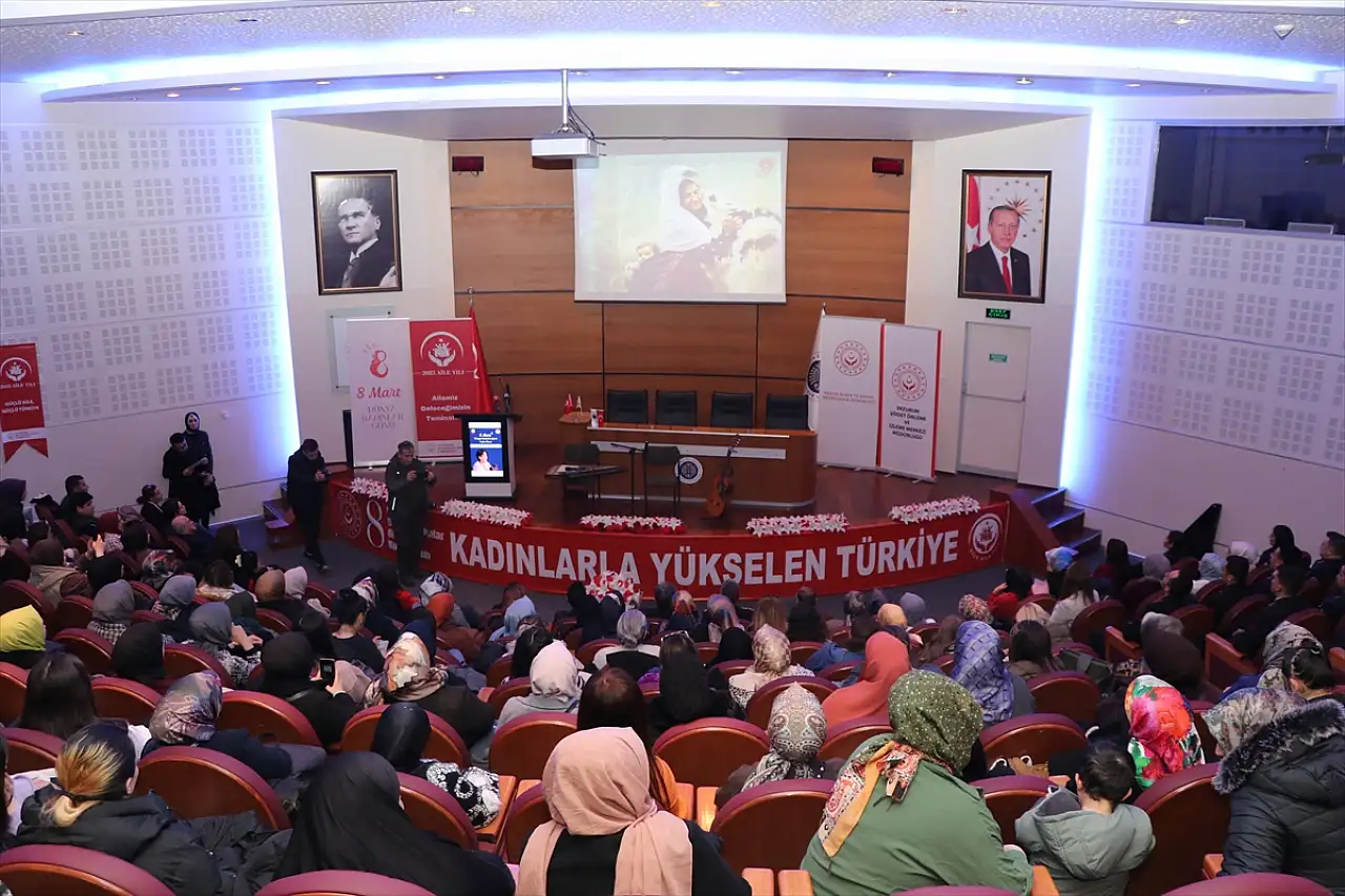 Erzurum'da 8 Mart Dünya Kadınlar Günü etkinliği düzenlendi