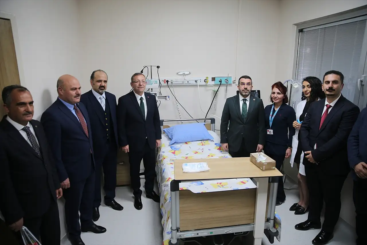 Kars'ta çocuk yoğun bakım ünitesi açıldı