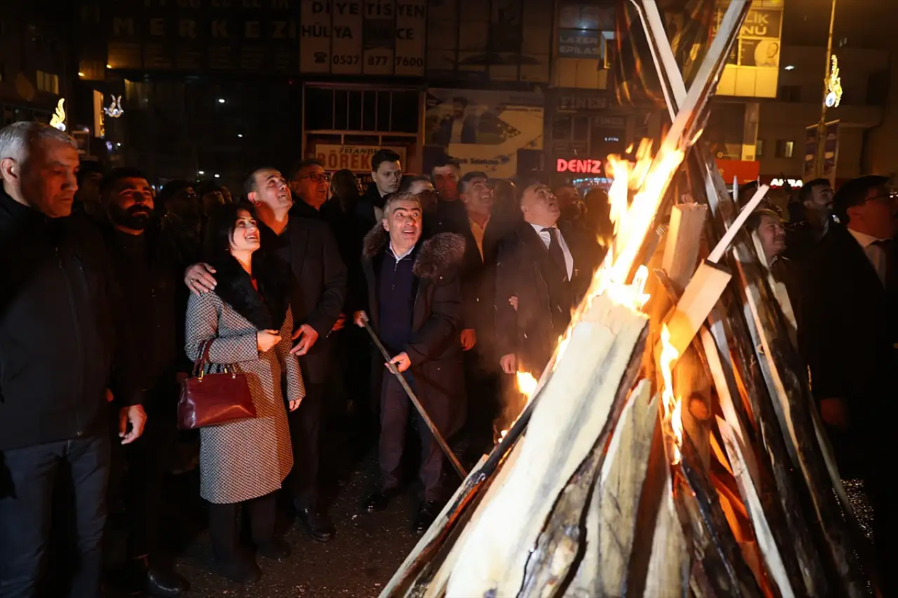 Iğdır'da Can Azerbaycan'dan Türk Dünyasına Bahar Müjdesi' konseriyle nevruz coşkusu