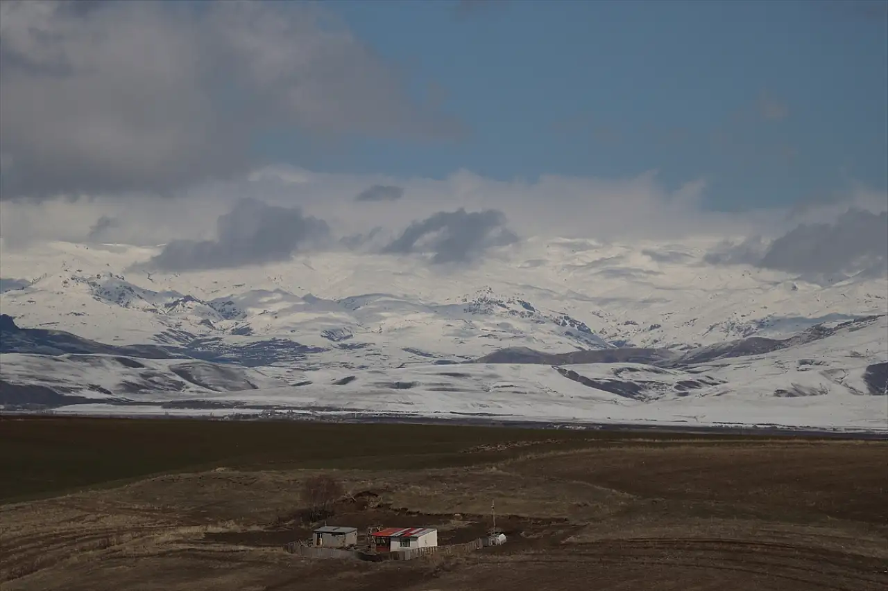 Doğu Anadolu'da kış geri döndü