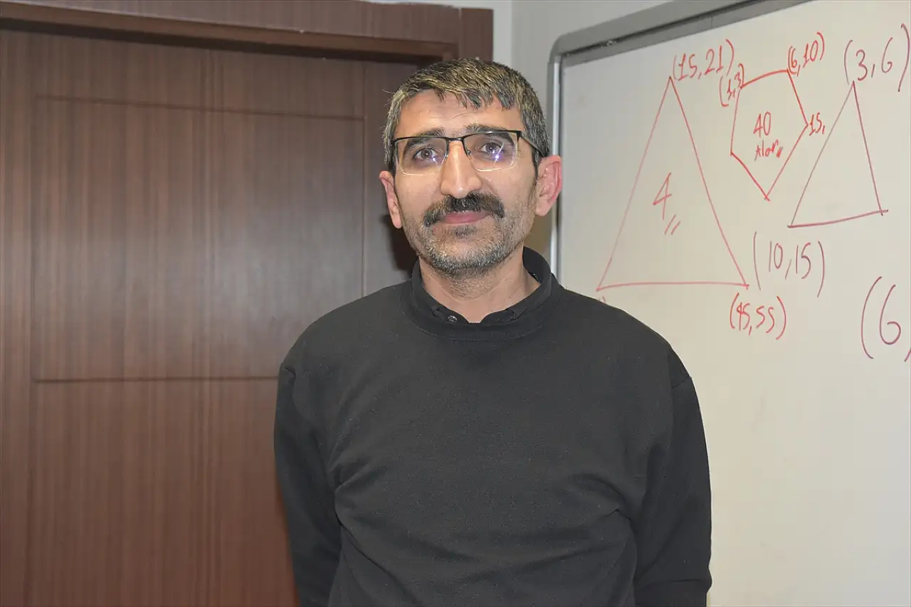 Vanlı öğrencilerden matematikte büyük başarı