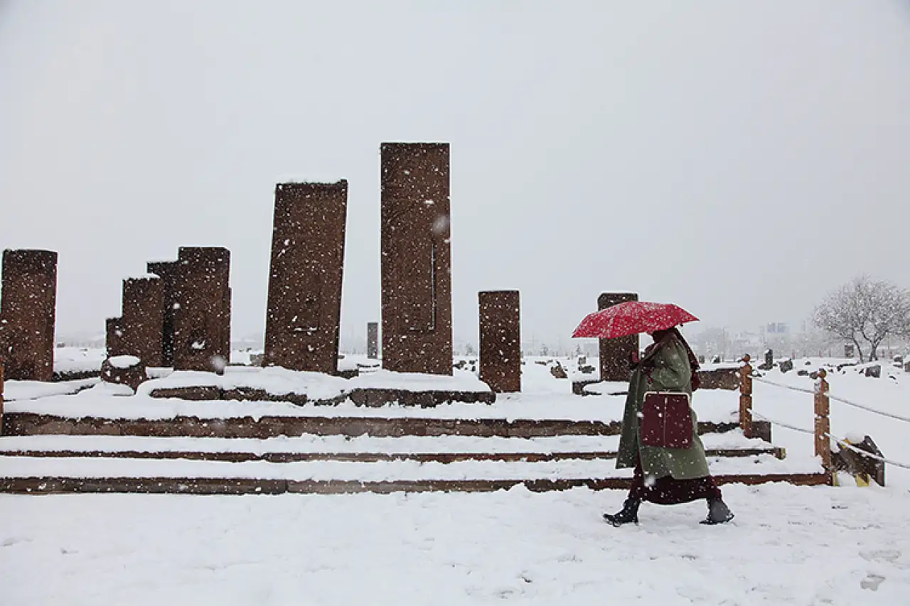 Doğu Anadolu Bölgesi'nde kar etkisini sürdürüyor