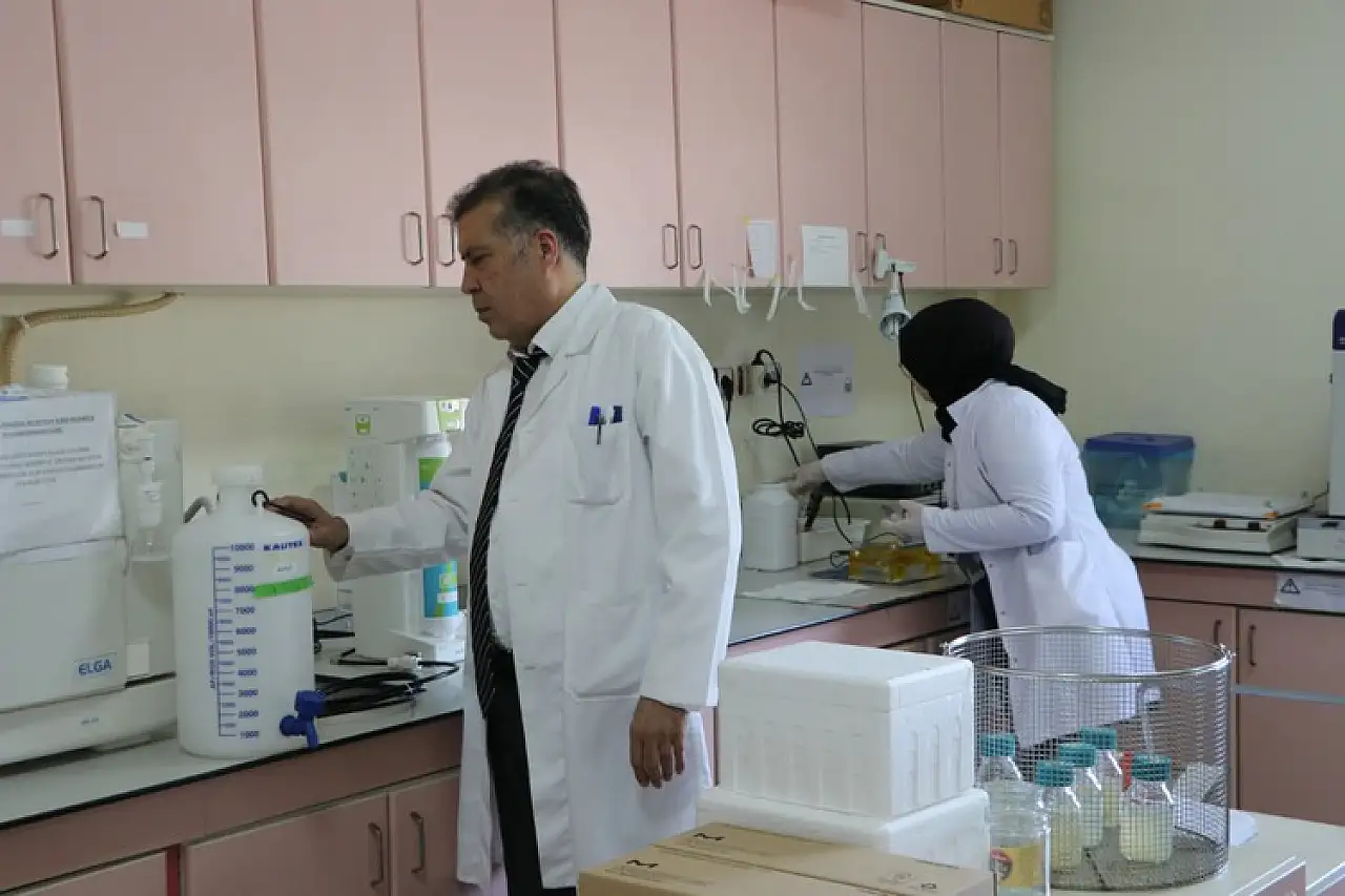 Türk akademisyenlerden bitki koruma alanında rehber niteliğinde kaynak kitap