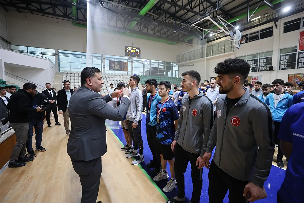 Doğu Anadolu YURTLİG voleybol şampiyonu Ağrı KYK oldu