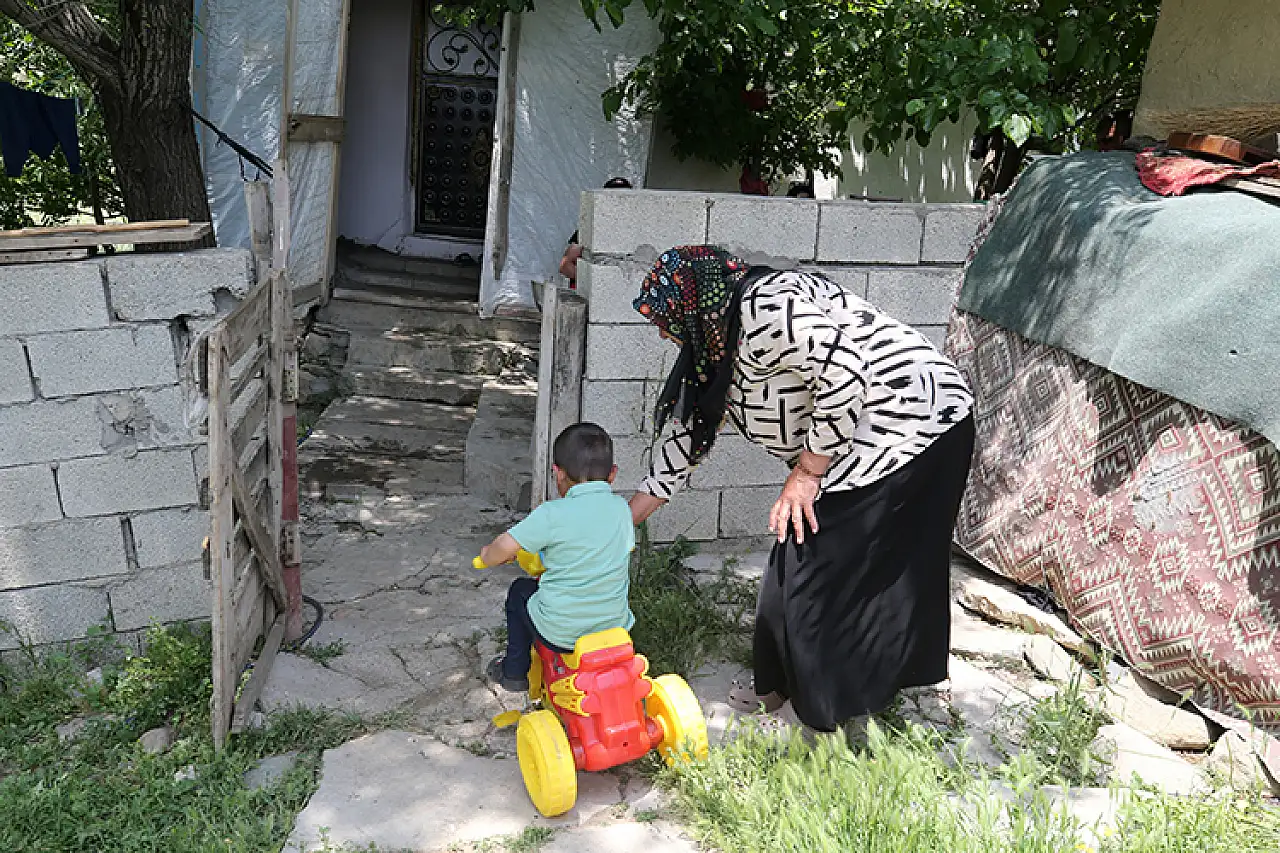 Yılmaz çiftinin evlat hasreti sona erdi, Araz ailelerine neşe kattı