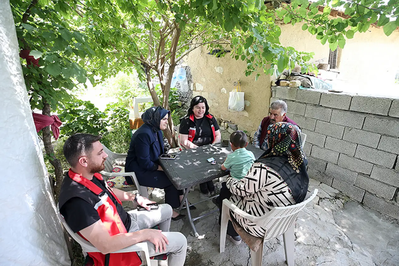 Yılmaz çiftinin evlat hasreti sona erdi, Araz ailelerine neşe kattı