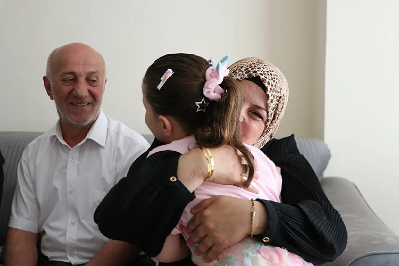 22 Yıl Sonra Gelen Mutluluk: Erzurumlu Çift, Azra ile Hayallerine Kavuştu!